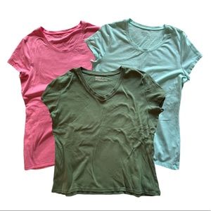 3 short sleeved T-shirts bundled together. 1 green, 1 pale green, 1 pink. XXL